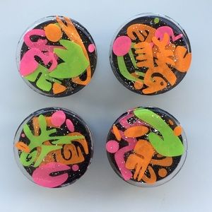 Handmade epoxy resin phone holder